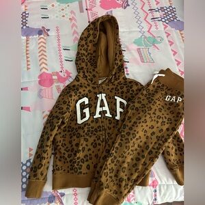 Gap cheetah print toddler sweat suit